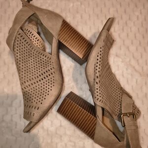 Elegant Beige Peep-Toe Block Heels